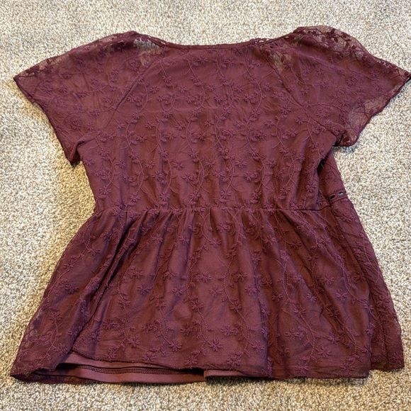 American Rag Maroon Top - Picture 3 of 4